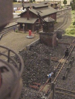 Bahnhof Rodgau, Blick vom Wasserturm über die Bekohlung zum Lokschuppen